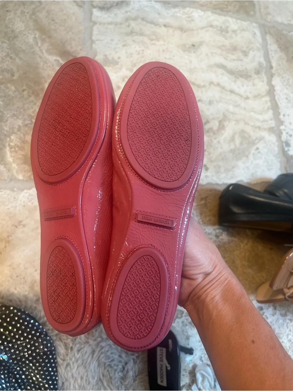 Tory Burch $228 Minnie Travel Ballet Flats Patent Washed Berry size 9